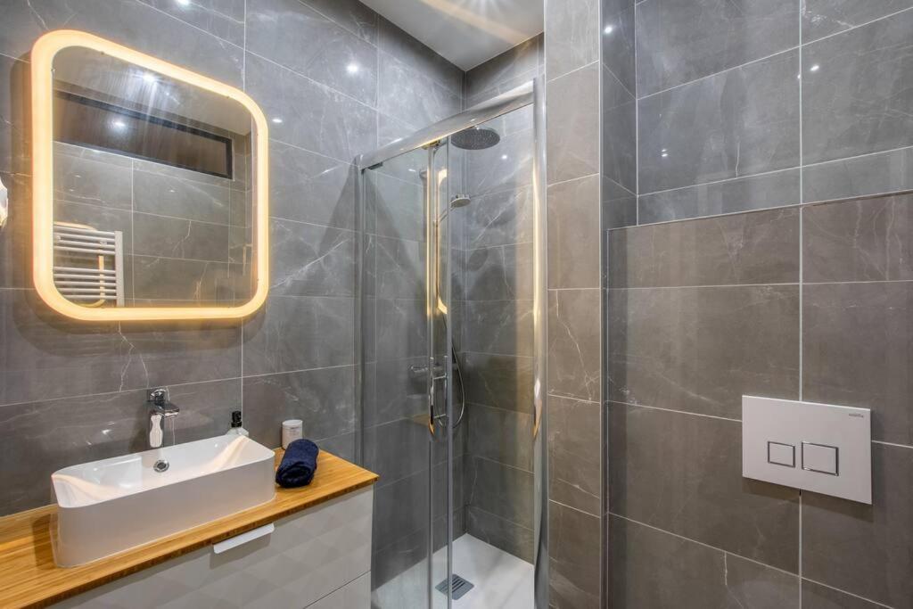 Notre Dame, Odeon 5e, Triplex 2 Salles De Bain Appartamento *